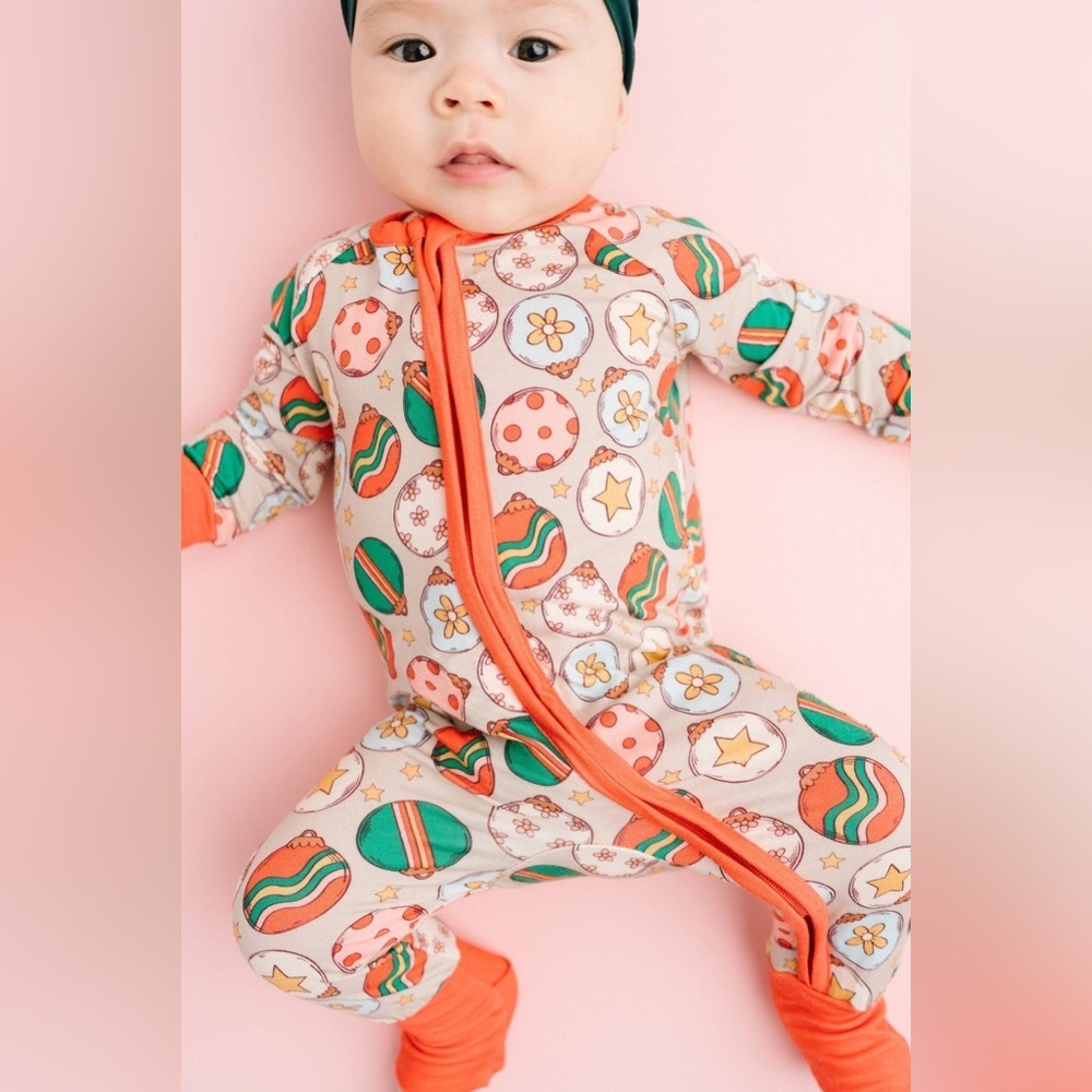 NWT Little one shop Bamboo Zippy Footie Pajama 3-6 months Christmas Ornament - Picture 3 of 4